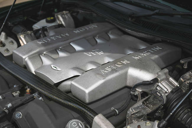 2005 Aston Martin Vanquish S 2+2