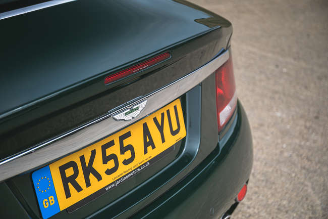 2005 Aston Martin Vanquish S 2+2