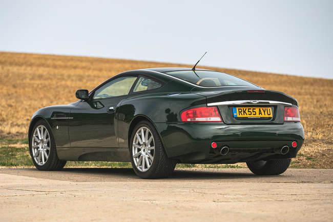 2005 Aston Martin Vanquish S 2+2