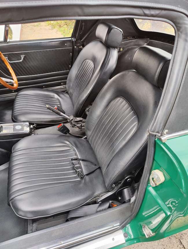 1978 Alfa Romeo 2000 Spider Veloce-Sold
