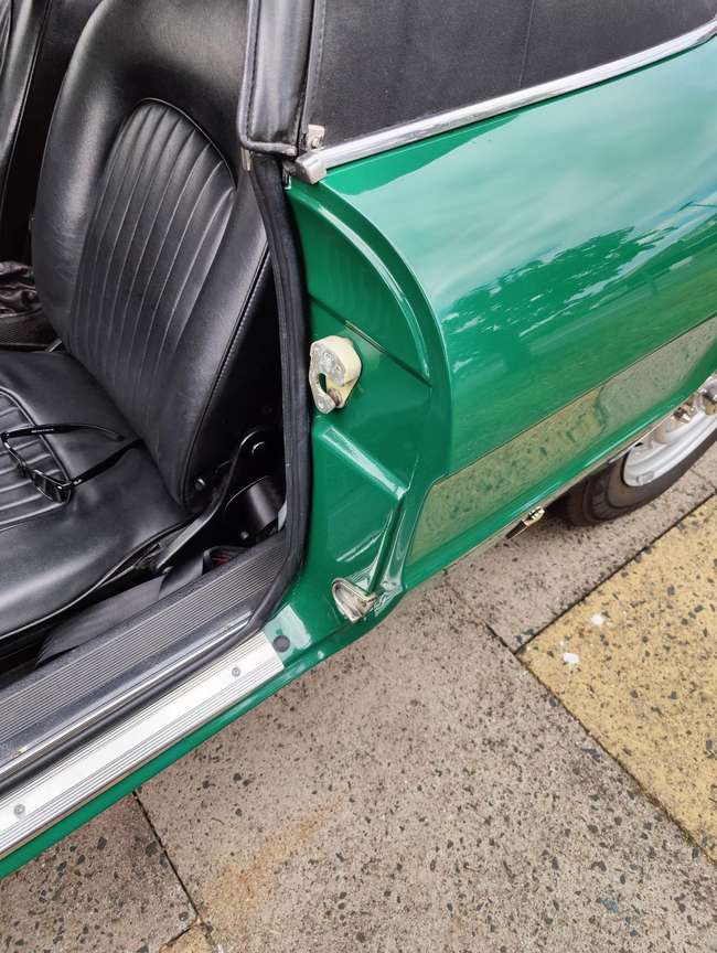 1978 Alfa Romeo 2000 Spider Veloce-Sold