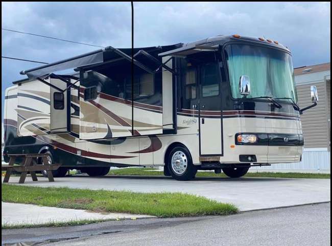 2008 Monaco Knight 41SKQ-Sold