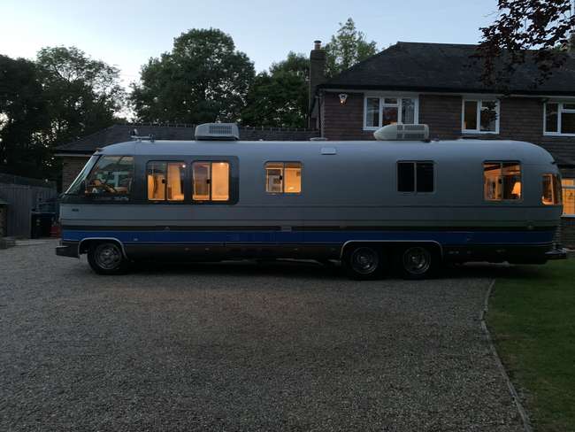 1986 Airstream 325 Classic Motorhome-For Sale