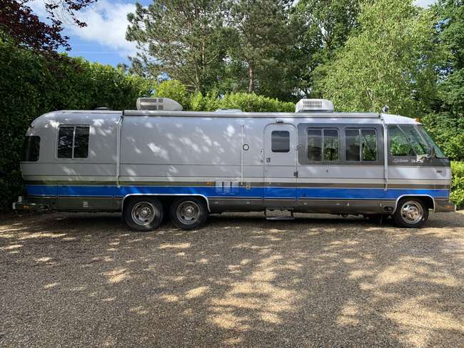 1986 Airstream 325 Classic Motorhome-For Sale