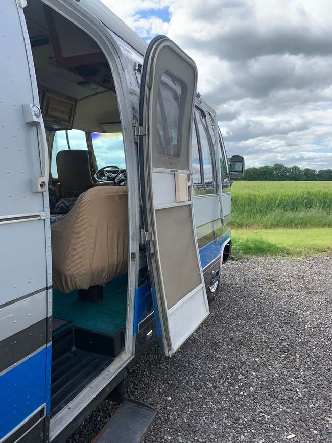 1986 Airstream 325 Classic Motorhome-Sold