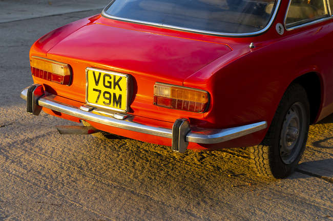 1974 Alfa Romeo 2000 GTV SE (Tipo 105.22)-Sold