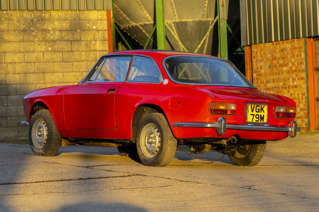 1974 Alfa Romeo 2000 GTV SE (Tipo 105.22)-Sold