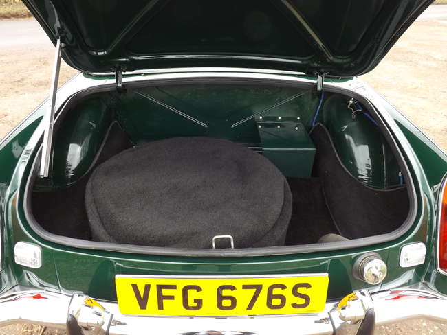 1977 MG B V8 Roadster 3.5-Litre-Sold