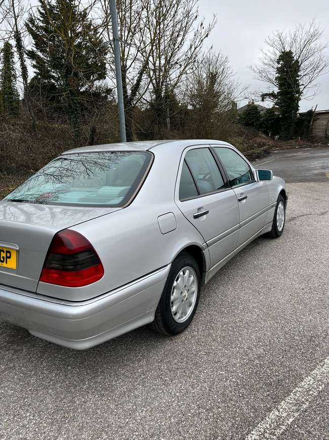 2000 Mercedes-Benz C180 Elegance (W202)-Sold