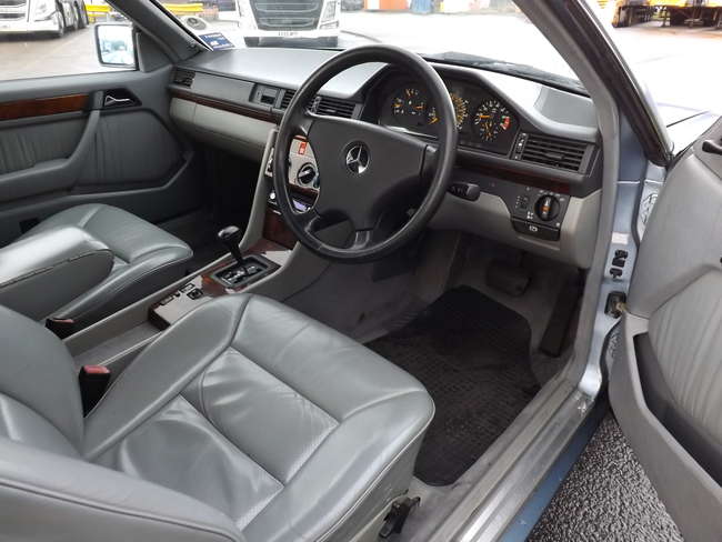 1992 Mercedes-Benz 230CE (C124)-Sold