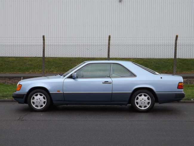 1992 Mercedes-Benz 230CE (C124)-Sold