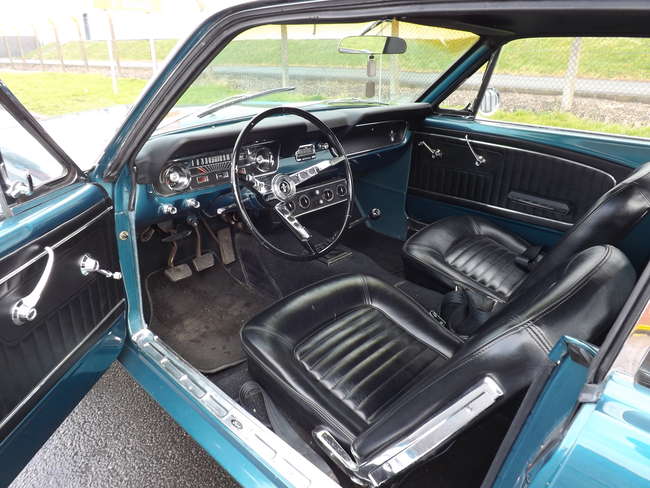 1964 Ford Mustang 289 V8 Notchback - Manual-Sold