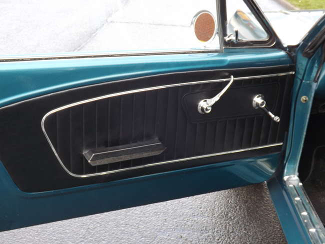 1964 Ford Mustang 289 V8 Notchback - Manual-Sold