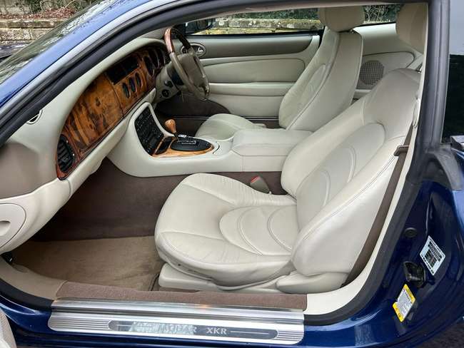 2002 Jaguar XKR Coupé-Sold