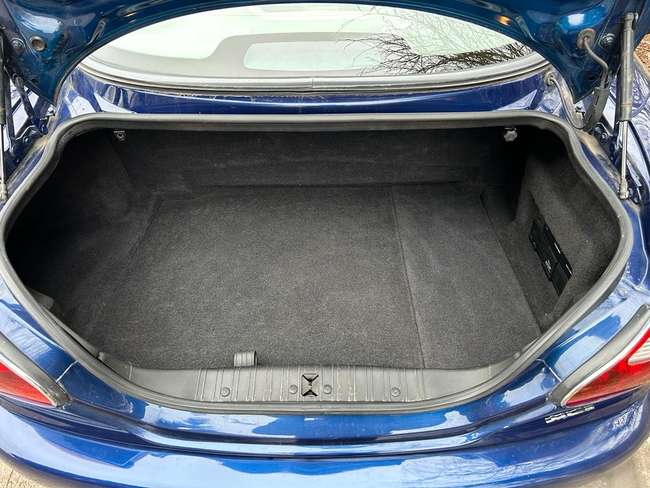 2002 Jaguar XKR Coupé-Sold