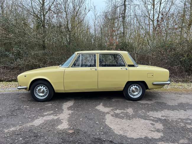 1973 Alfa Romeo 2000 Berlina (Tipo 105)-For Sale