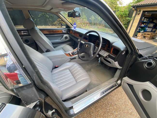1988 Jaguar XJ Sovereign Saloon-Sold