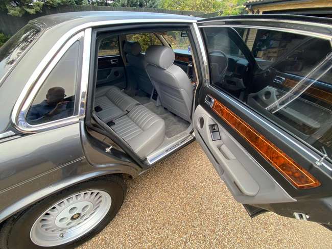 1988 Jaguar XJ Sovereign Saloon-Sold