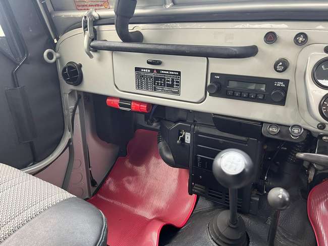 1995 Mitsubishi Jeep J55 Canvas Top - 4,000km from new -Sold