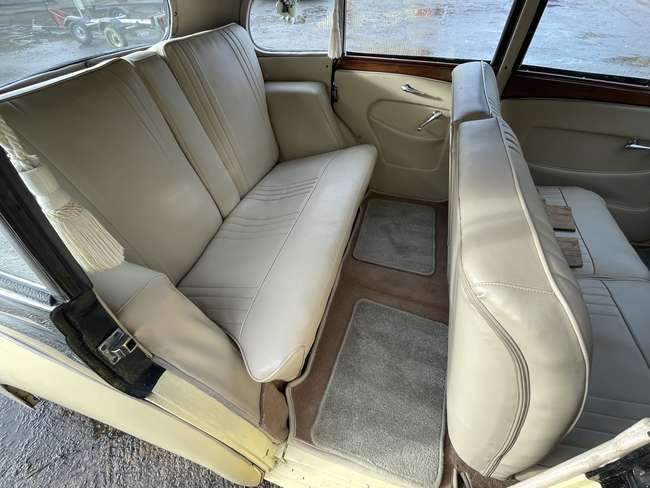 1952 Daimler Consort DB18 Saloon-Sold