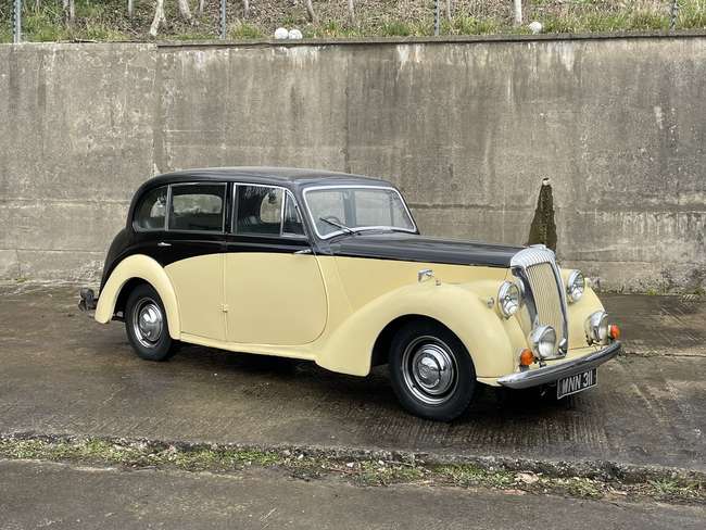 1951 Daimler Consort DB18 Saloon-Sold