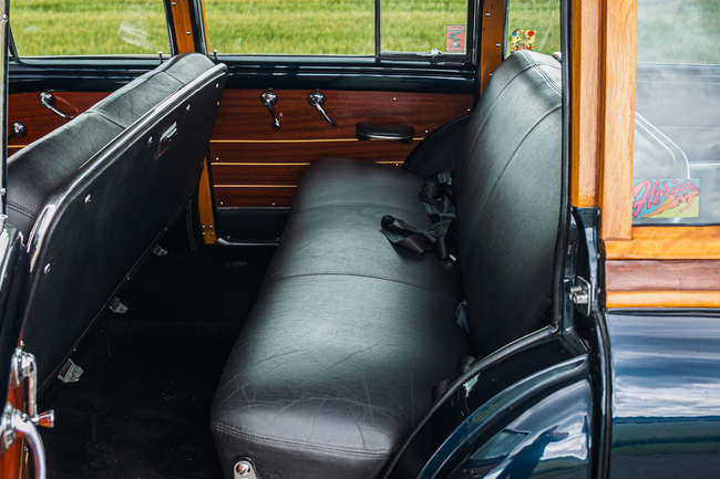 1949 Buick Roadmaster Estate Wagon (Woodie)-Sold