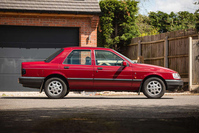 1990 Ford Sierra Sapphire 2.0 Ghia Auto - One Owner, 11,900 -Sold