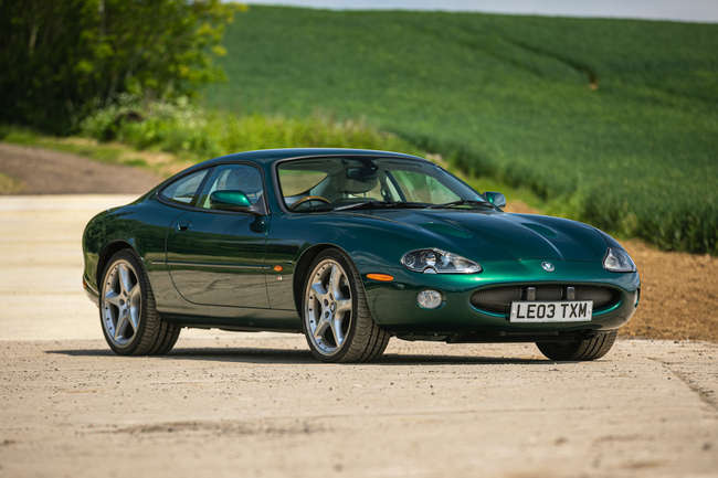 2003 Jaguar XKR 4.2 Coupé-Sold