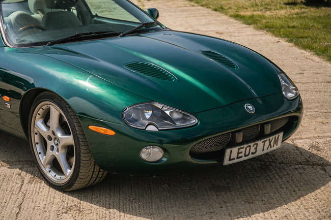 2003 Jaguar XKR 4.2 Coupé-Sold