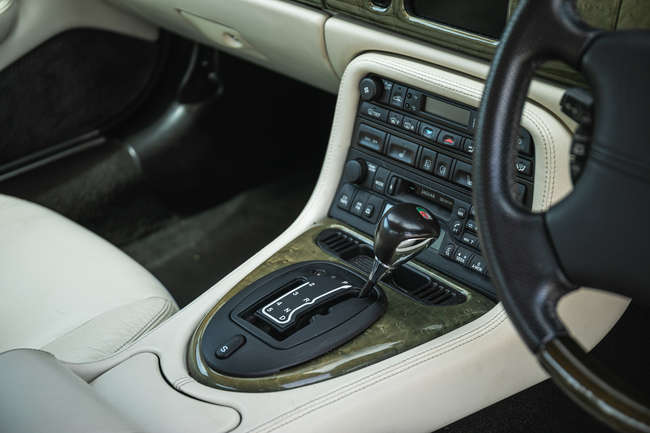 2003 Jaguar XKR 4.2 Coupé-Sold