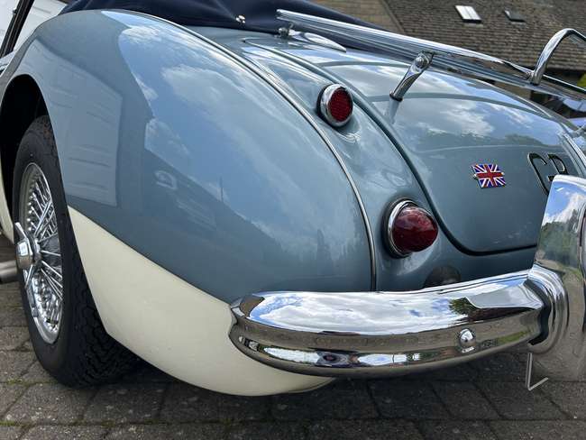 1963 Austin-Healey 3000 Mk IIA (BT7)-Sold