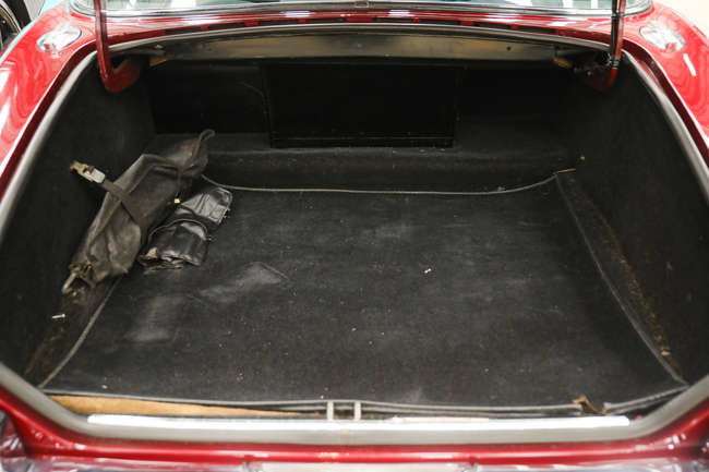 1971 Daimler Sovereign Series 1 4.2-Litre-Sold