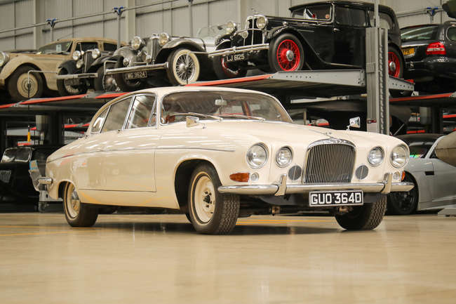 1966 Jaguar MK X Saloon-Sold