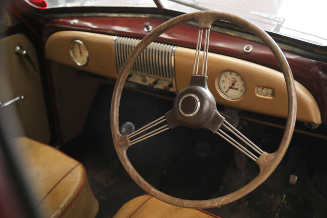 1950 Morris Minor 2-Door (Lowlight)-Sold