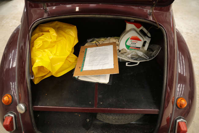 1950 Morris Minor 2-Door (Lowlight)-Sold