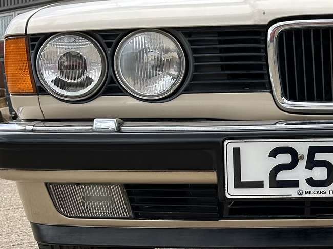 1993 BMW 730i SE (E32) Saloon-Sold