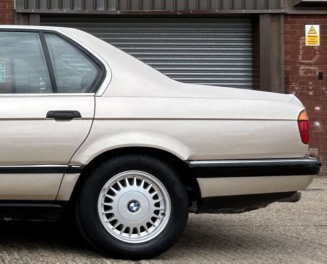 1993 BMW 730i SE (E32) Saloon-Sold