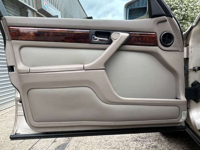 1993 BMW 730i SE (E32) Saloon-Sold