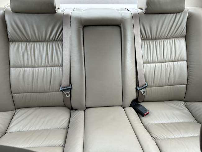 1993 BMW 730i SE (E32) Saloon-Sold