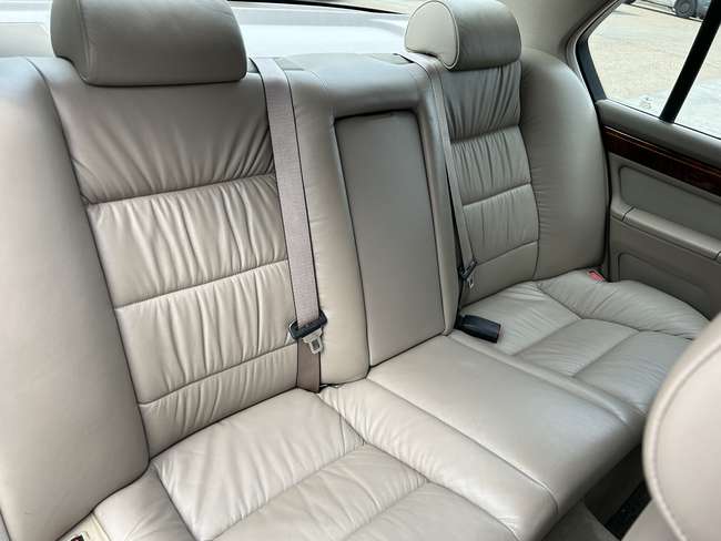 1993 BMW 730i SE (E32) Saloon-Sold