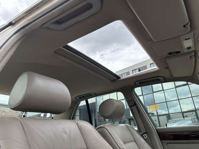 1993 BMW 730i SE (E32) Saloon-Sold