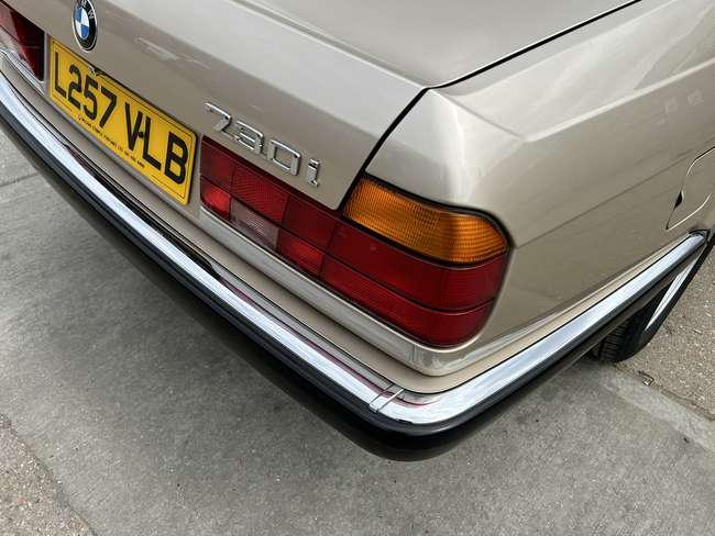 1993 BMW 730i SE (E32) Saloon-Sold