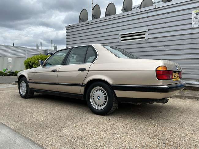 1993 BMW 730i SE (E32) Saloon-Sold