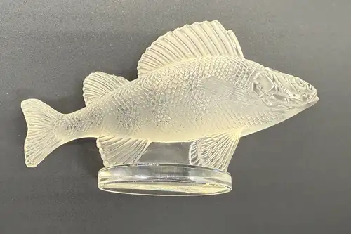 'Perche' Mascot by René Lalique in Opalescent Glass-For Sale