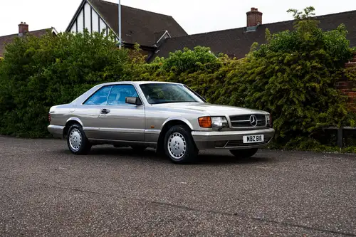1990 Mercedes-Benz 500 SEC (W126)