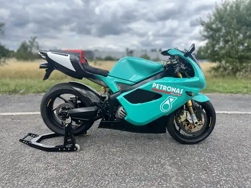 2003 Petronas FP1 899cc