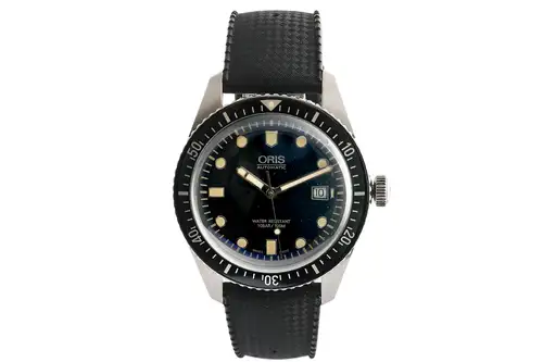 Oris Divers Model 7720 Automatic Complete with Box and Paper-For Sale