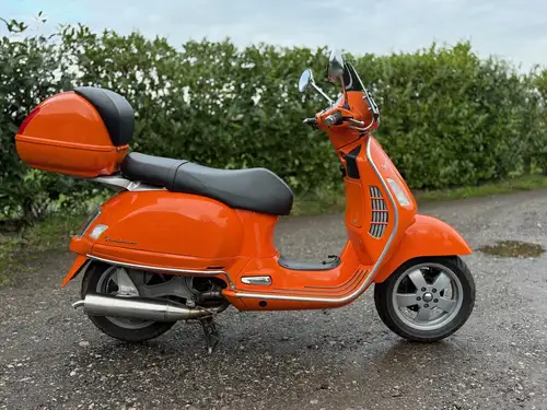 2004 Piaggio Vespa GT200L 198cc-For Sale