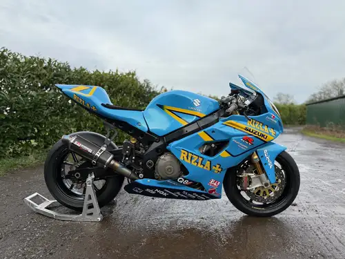 2005 Rizla Suzuki GSX-R1000 K5 BSB 998cc - ex-John Reynolds