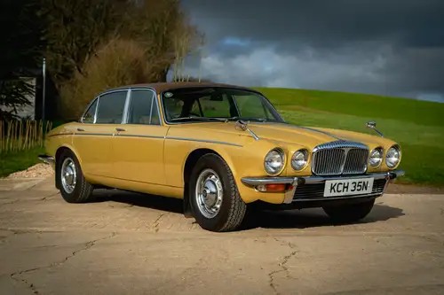 1974 Daimler Sovereign 4.2-Litre Series 2-Sold
